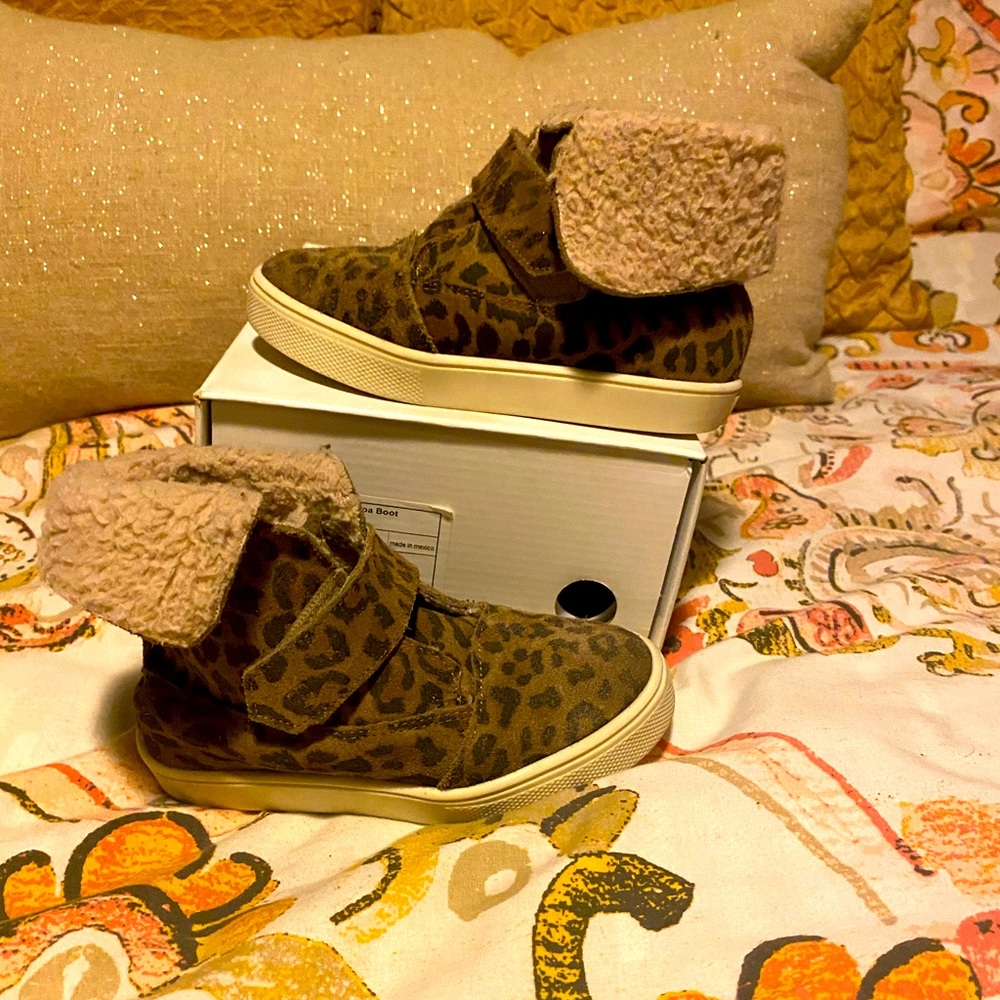 Freshly Picked Leopard Leather Boots